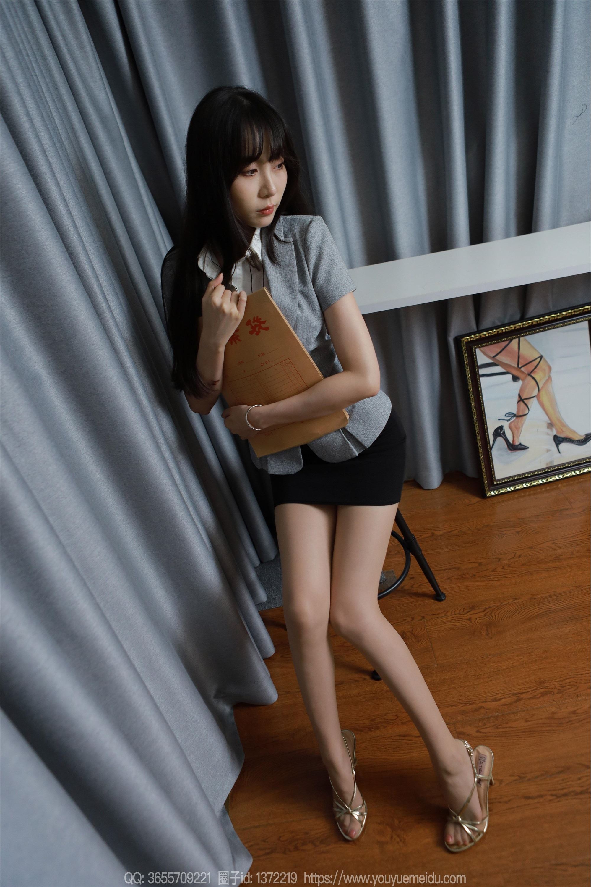 IESS异思趣向  2024.08.12 丝享家 1817 团团《长腿档案员》（上）